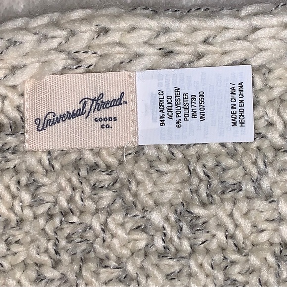 TWO Cream & Gray Scarf - Picture 5 of 8